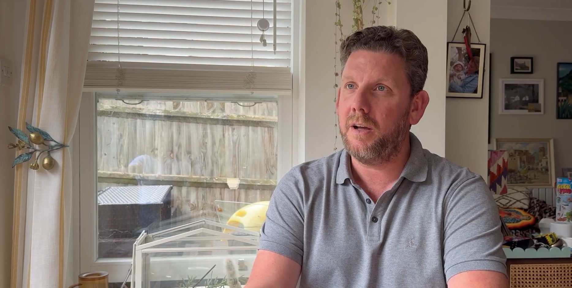 Christian Roelofs – Paulownia Hardwood, tier-on-tier, soft white, clearview